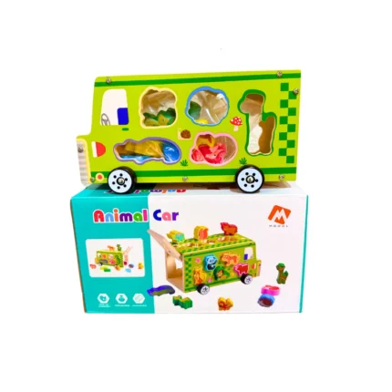 Juguete encajable de madera con forma de auto y figuras de animales para insertar, ideal para desarrollar motricidad fina, discriminación visual y lenguaje en niños desde 1 año